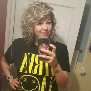 Meet your Posher, Courtney